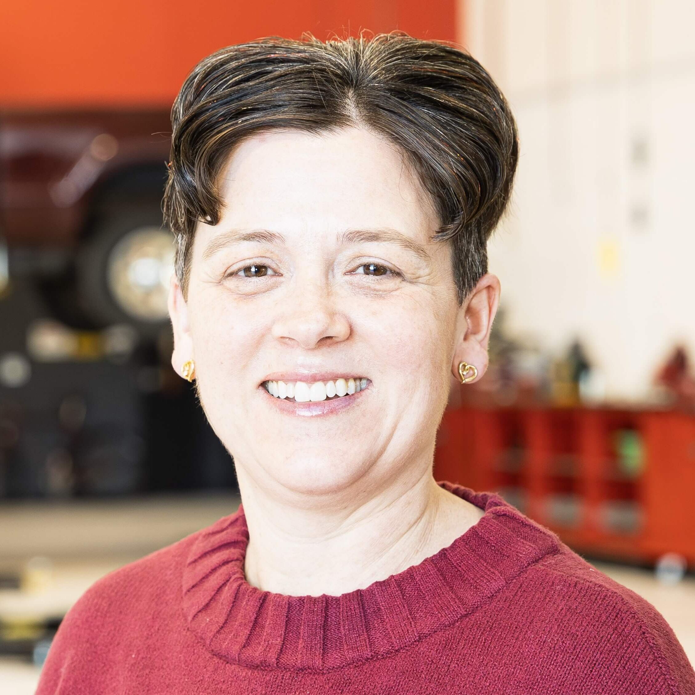 Renee Headshot 1 cropped